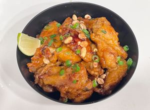 Hình của món Cánh gà chiên nước mắm.