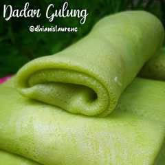 รูปของ Dadar gulung isi unti kelapa