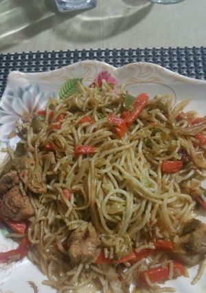 नूडल्स (noodles recipe in Hindi) रेसिपी मुख्य फोटो