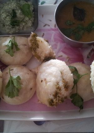A picture of Suji peas stuffed idli.