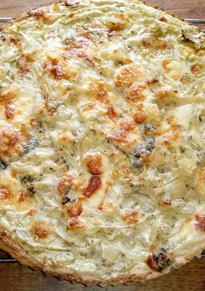 Una foto de Tarta de cebolla y queso azul