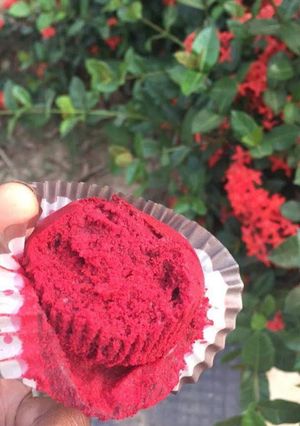 A picture of Strawberry cupcakes.