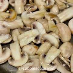 Una foto de 🍄‍🟫Champiñones Salteados👌🏻