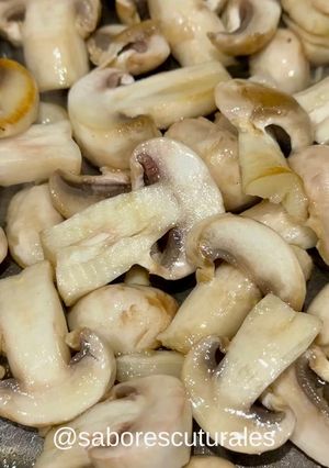 Una foto de 🍄‍🟫Champiñones Salteados👌🏻