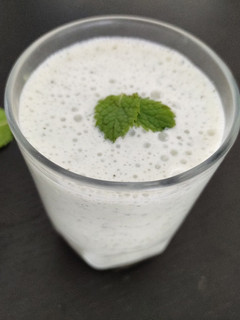 புதினா லஸ்ஸி செய்முறை முக்கிய புகைப்படம்