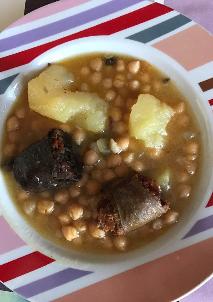 Una foto de Potaje de Garbanzos Estilo Mi Suegra