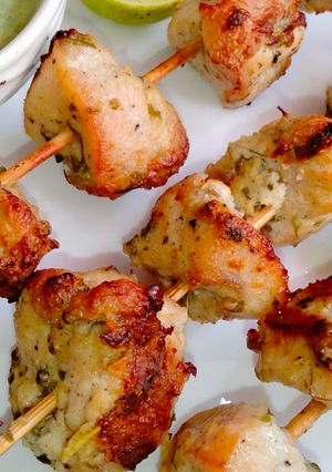 A picture of Chicken Reshmi Kabab.