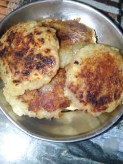 પેટીસ(patties recipe in Gujarati) રેસીપી મુખ્ય ફોટો
