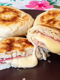 A picture of Stuffed Skillet Flatbreads Without Yeast.