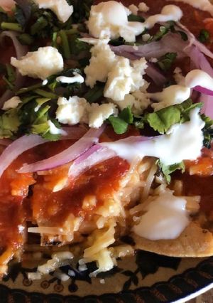 Una foto de Chilaquiles rojos