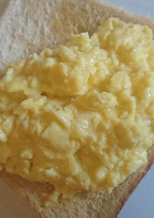 A picture of Best scrambled egg recipe ever.