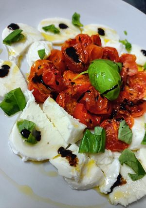 Foto principal de Mozzarella y tomates cherry asados(airfryer)