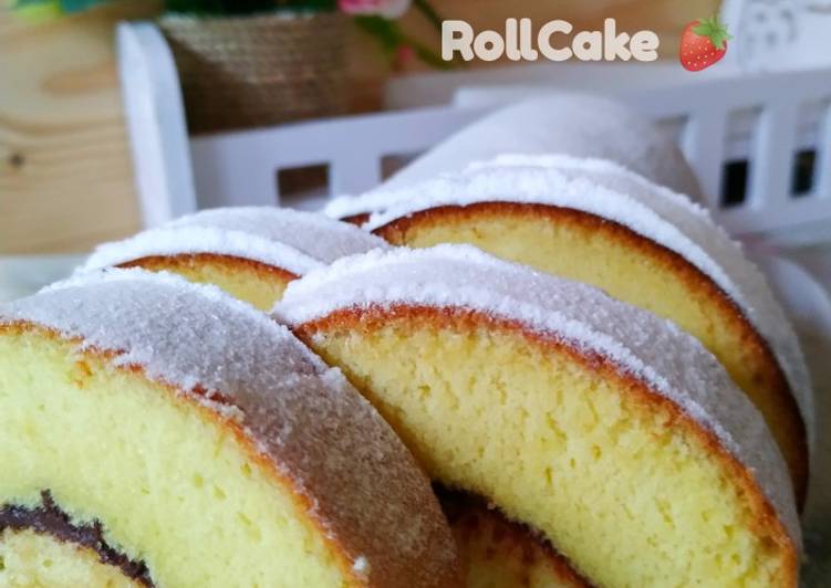 Vanilla Choco Rollcake