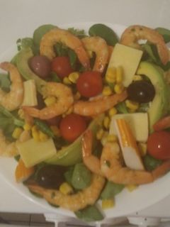 Une photo de Salade d'avocat et crevettes