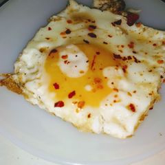 A picture of Half fry egg.