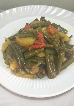 কষা ঝাল ঝাল পেয়াজ কলি ভাজা রেসিপির প্রধান ছবি