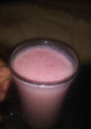 A picture of Lady A's Berry Berry Smoothie.
