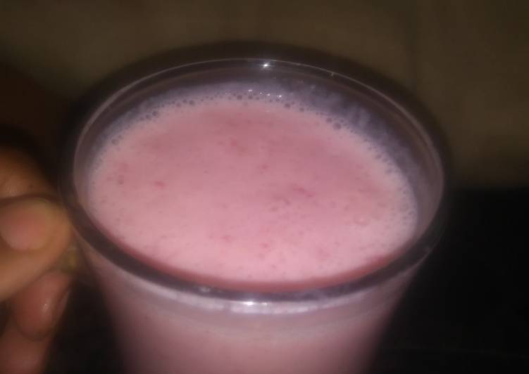 Lady A's Berry Berry Smoothie
