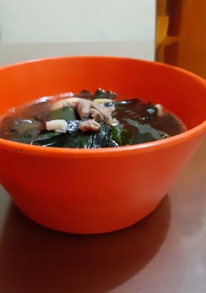 Foto resep Sup Rumput Laut Korea (미역 국) (Diet Friendly)