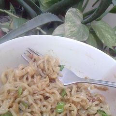 A picture of Tawa chatpata noodles.