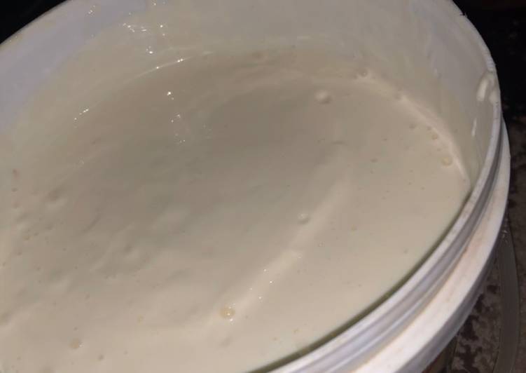 Homemade mayonnaise