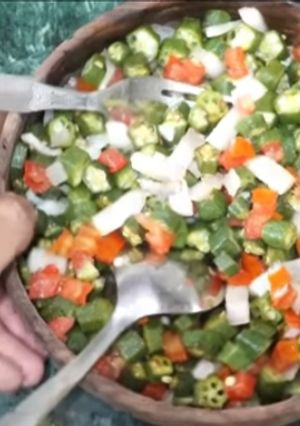 A picture of Ladyfinger's Salad.
