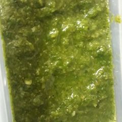 A picture of Mint chutney.