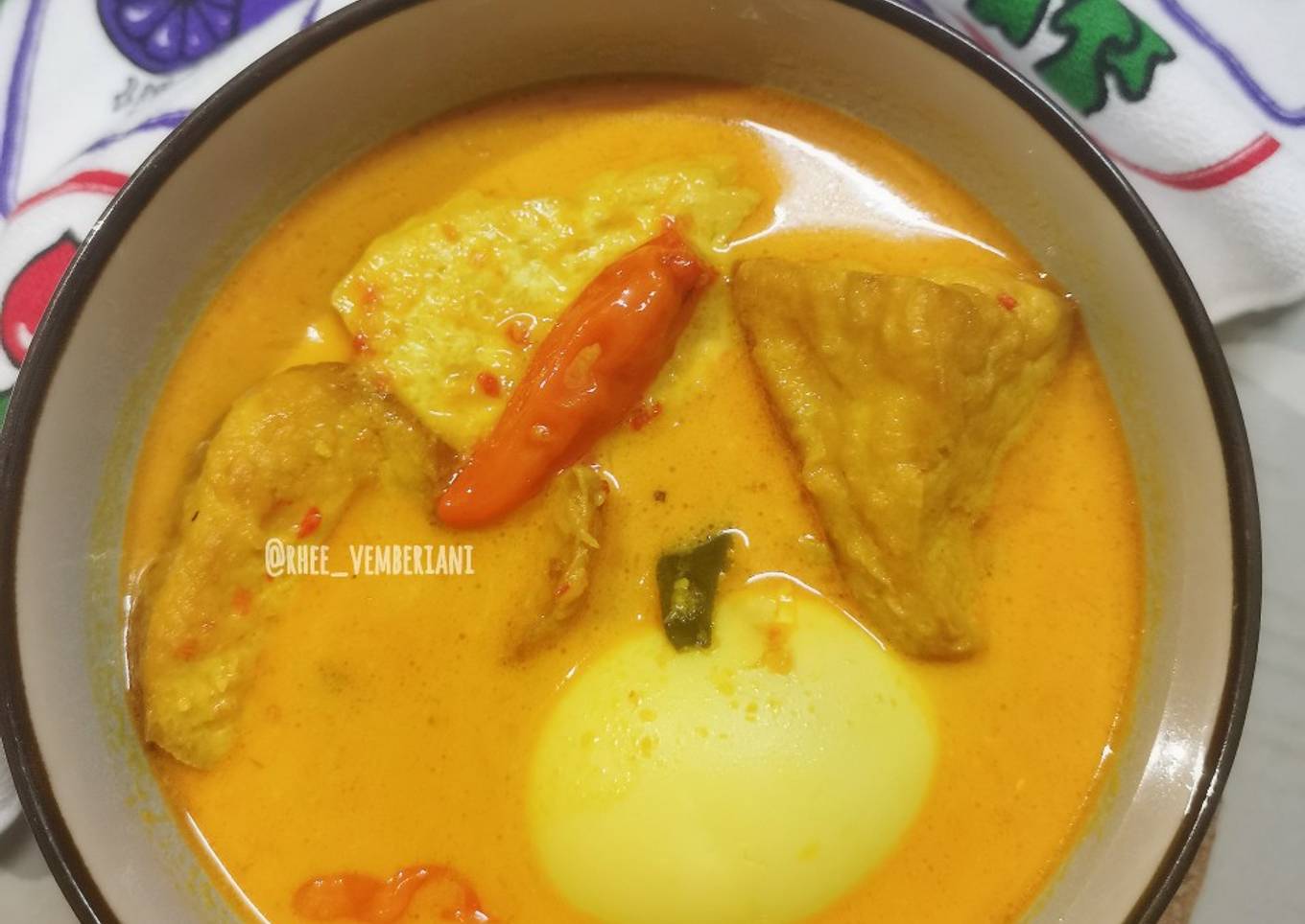Tahu Telor Bumbu Rujak