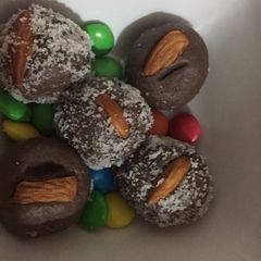 A picture of Milky Chocolaty Laddoo.
