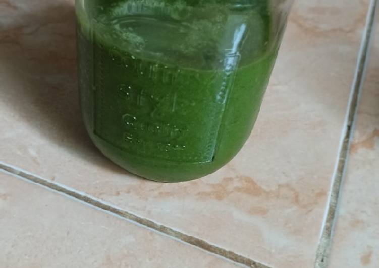 Green smoothie bayam kangkung