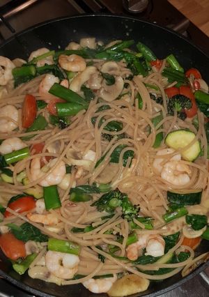 A picture of Creamy King Prawn and Whole-wheat Spaghetti.