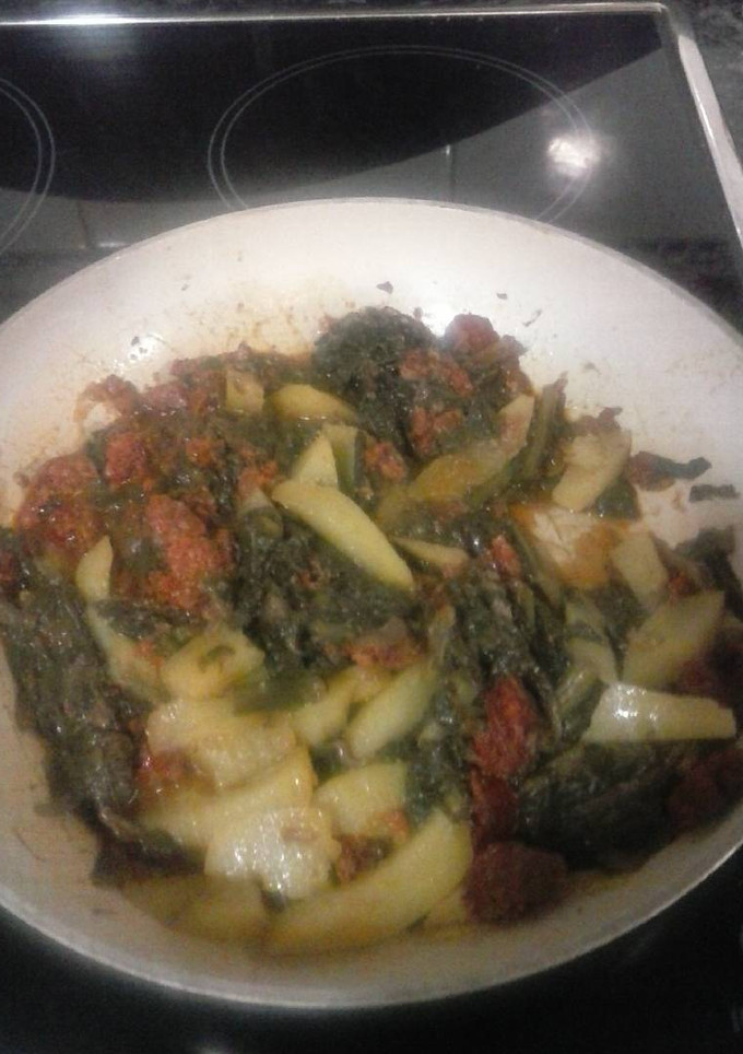 Una foto de Acelgas con chorizo