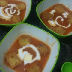 A picture of Tomato soup.