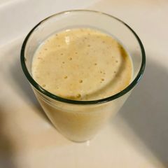 A picture of Banana smoothie.