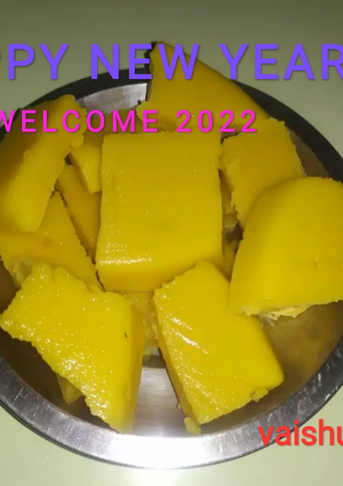 💯 சதவிகிதம் மிருதுவான மைசூர் பாக்(soft mysorepak recipe in tamil) செய்முறை முக்கிய புகைப்படம்
