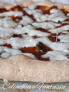 Foto di Pizza tonda con cornicione - Senza Glutine