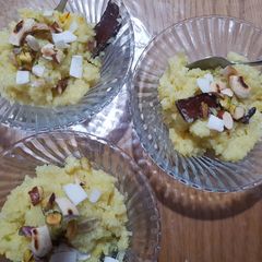 A picture of Sweet rice with semolina.