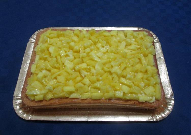 Recetta di Fatto in casa TORTA ALL&#39;ANANAS E LIMONE