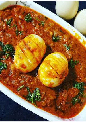 फ्राय एग मसाला (fry egg masala recipe in marathi) रेसिपी चे मुख्य फोटो 