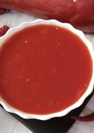 A picture of Chilli Garlic Sauce.