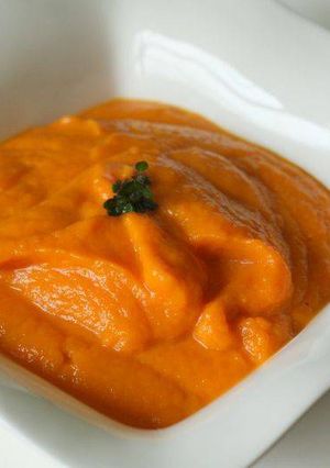 Une photo de Purée de carotte au curcuma