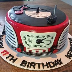 A picture of Recording Music Player theme cake 🌹.