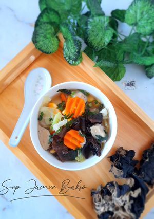 Foto resep Sup Jamur Kuping dan Bakso