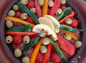 صورة لوصفة طاجين الكفتة(لحم مفروم) وطماطم الكرزية 😋😋