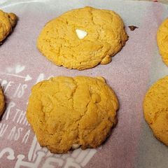 A picture of White Scotch Cookies.