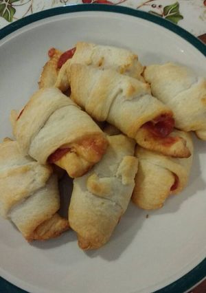 A picture of Pizza croissant!!.