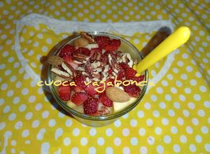 Foto di Macedonia Frutta fresca Noci Mandorle e Cioccolato Fondente