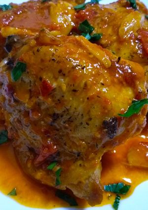 A picture of Chicken fra diavolo.