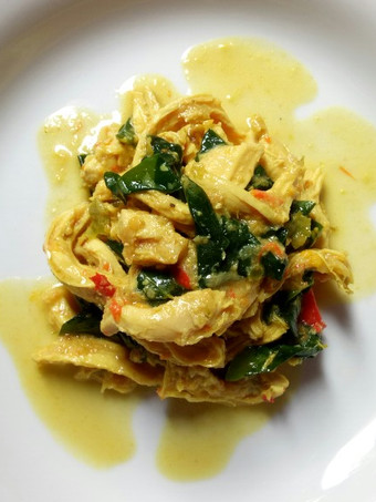 Cara Membuat Ayam Suir Rica-Rica Daun Kelor Enak Dan Mudah