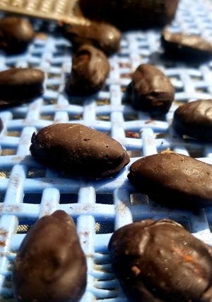 A picture of Chocolate almonds.